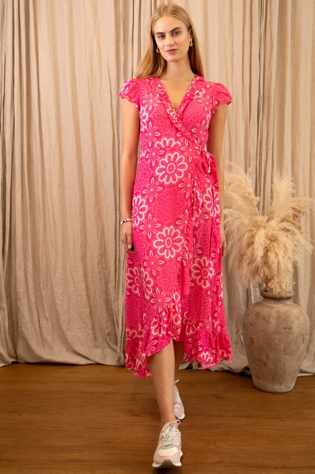 Demi EcoVero™ Wrap Dress | Lace floral Pink/White